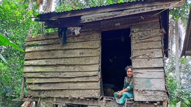 Kisah Mak Unah, Warga Mata Merah Palembang yang Dibangunkan Rumah oleh Presiden Jokowi